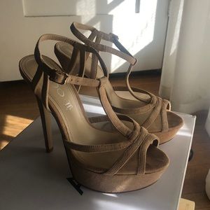 Aldo nude suede heels